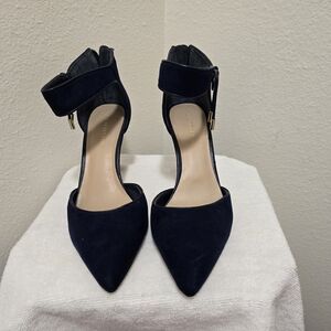 SAKS FIFTH AVENUE NAVY SUEDE PUMPS SZ 5